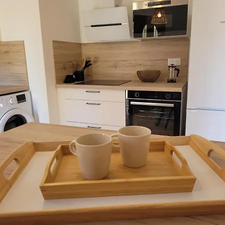 Apartman Le Cocooning - Rez De Villa - Frejus Centre -Wi-Fi *